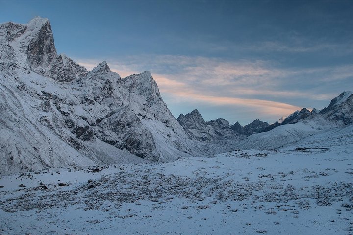 Amazing scenery of snow-covered peaks at Dingboche