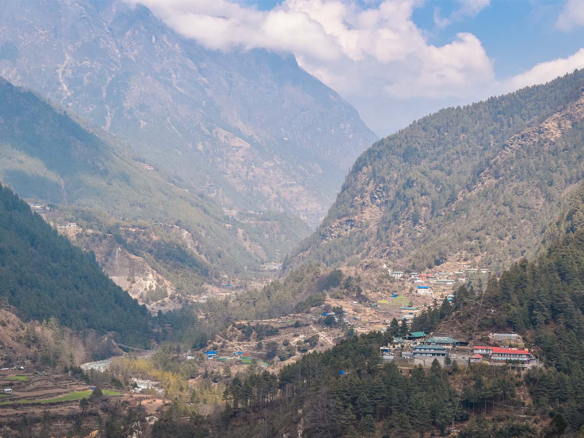 Phakding Settlements