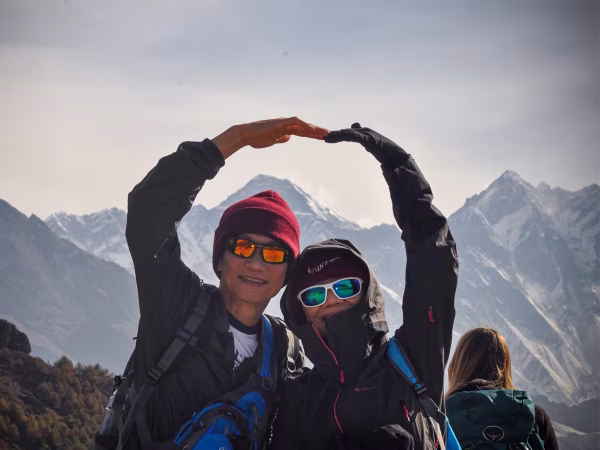 Sublime Trails Clients On The Way Everest Region