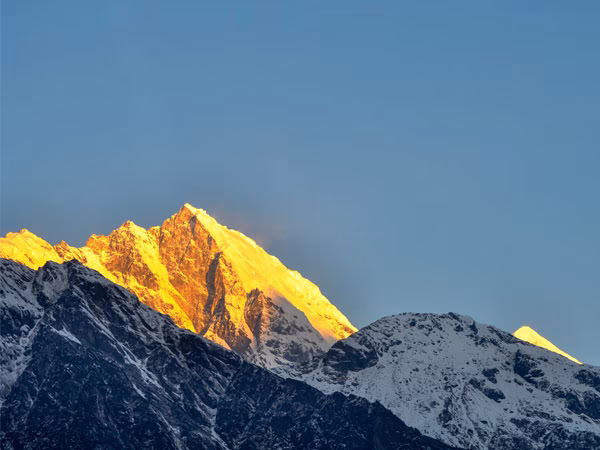 Sunrise view from Kala Patthar