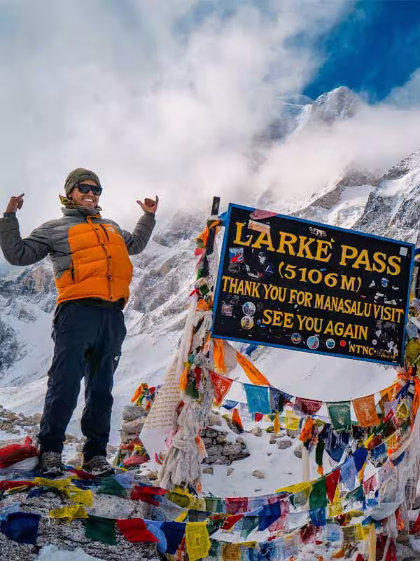 Larke Pass in Manaslu Ciruit Tsum Valley Trek